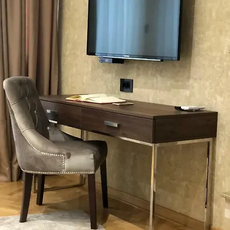 Aria Royal Apartment *